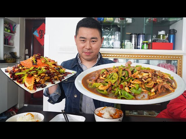 【超小厨】300元海鲜,做“酱爆八爪鱼”+“香辣蟹”,配南瓜饭,真正的大餐,安逸!